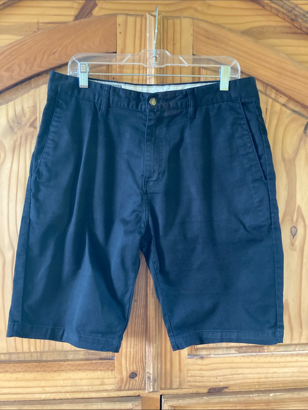 Men Volcom Corpo black long chino shorts size 34